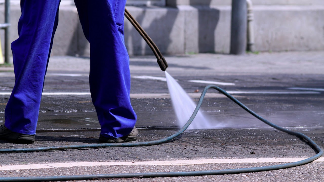 High use. High Pressure Cleaning. Pressure Cleaning services. High Pressure washing Metall. High Pressure Water.